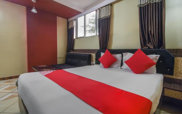 OYO 72016 Hotel Golden Palace