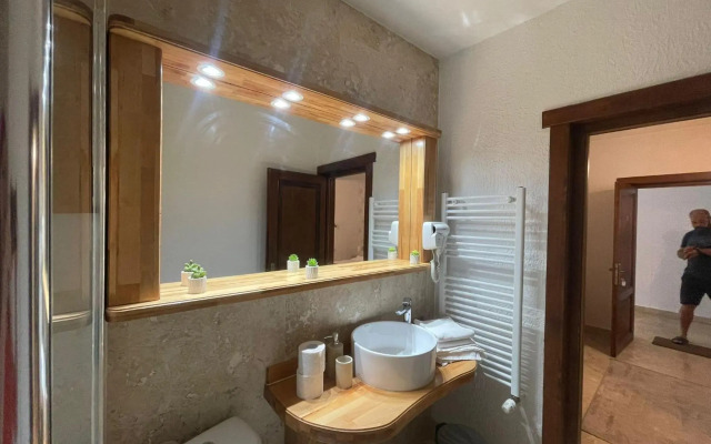 Pensiunea Anotimpuri by Casa Sandu