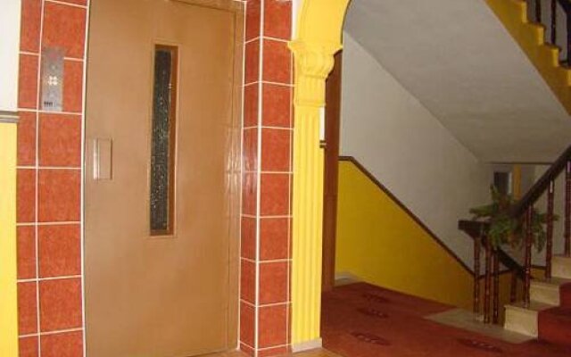 Bolat Hotel