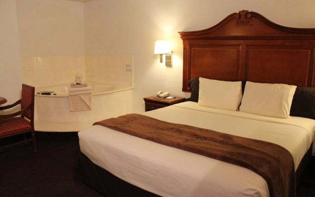 Dodge House Hotel & Convention Center