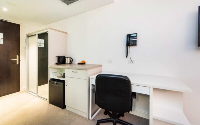 Elegant Studio With Fantastic Rooftop Views