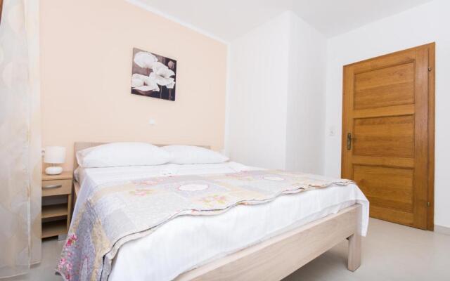 Apartments Bisera