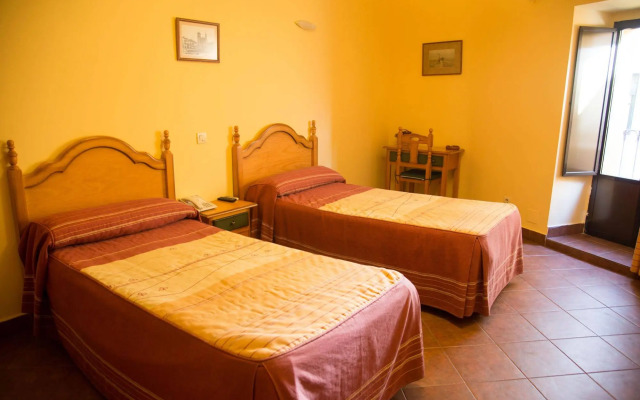 Hostal Hueso