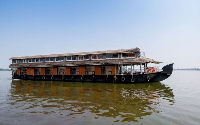 OYO 22272 Houseboat Anugraha 8 Bhk