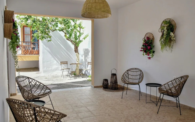 Eva Studios & Apartments