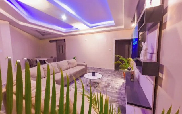 154 Apartment & Hotels