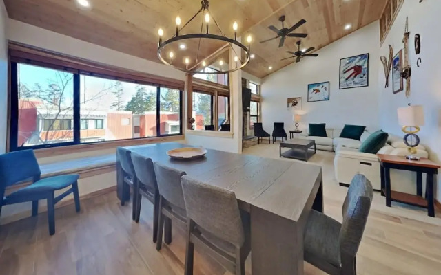 Spacious Condo with Loft, Next to Onsite Ski and Snowboard Rentals! by RedAwning