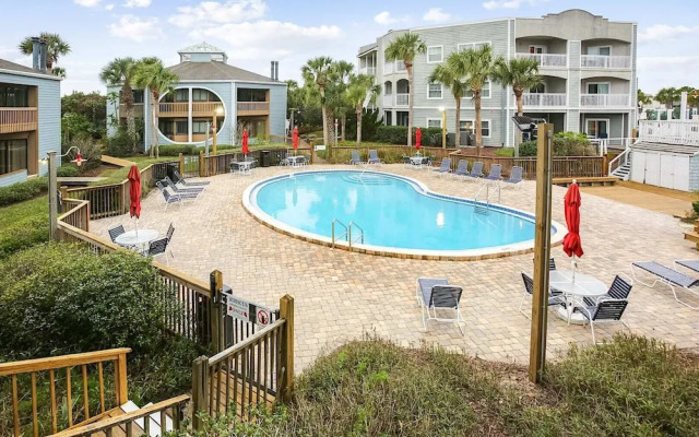 View Ocean & Racquet 8315