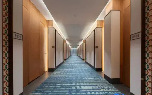 Luolan Hotel (Sanya Bay Joy City)