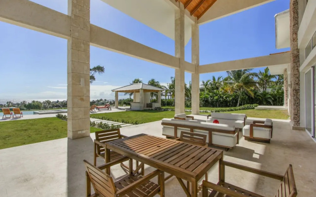 Stunning 6BR Villa With Ocean View in Cap Cana