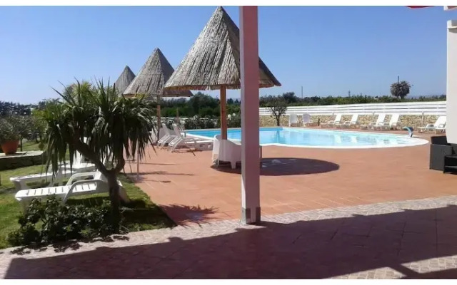 Apollonion Country House