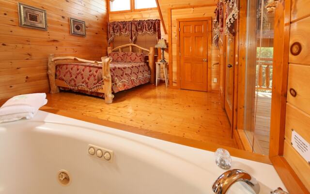 Family Valley Lodge - Six Bedroom Cabin