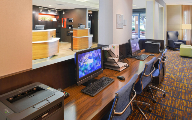 Courtyard by Marriott Tampa North/I-75 Fletcher