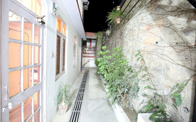OYO 12242 Home 1RK Shoghi