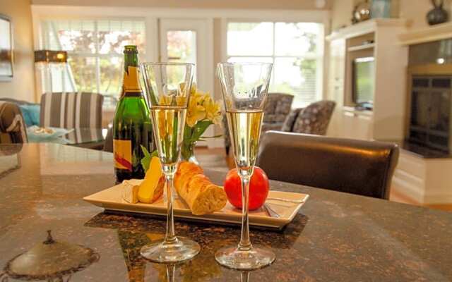 Crown Mansion Boutique Hotel & Villas