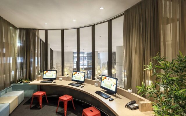 ibis Melbourne Hotel and Apartments