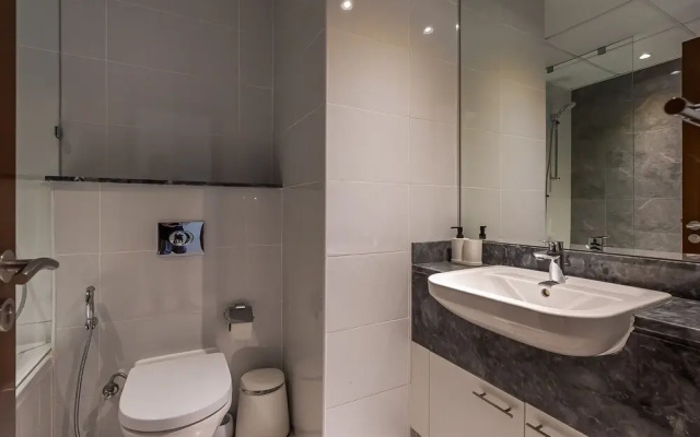 Noora Tower 4504 Business bay