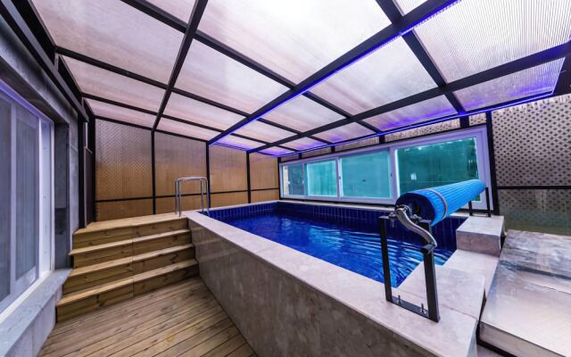 Gapyeong Ramu Poolvilla Pension