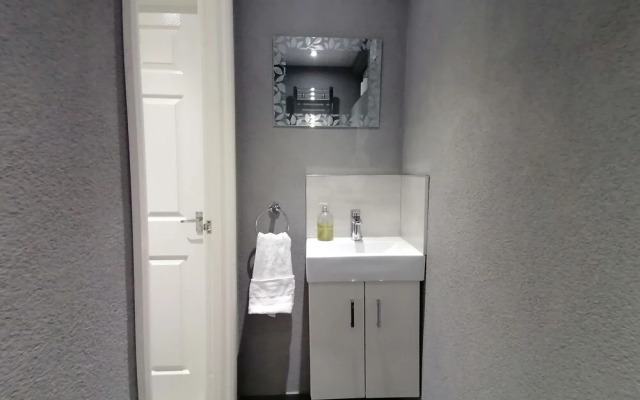 Charming 1-bed Apartment in Coventry