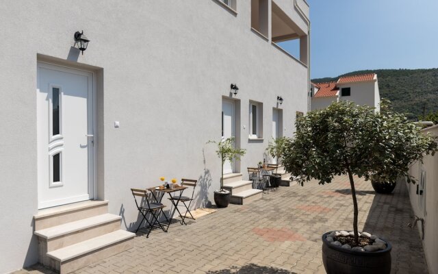 Apartments Siblings - New