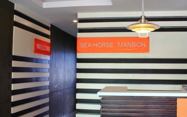 SeaHorse Phuket Hotel