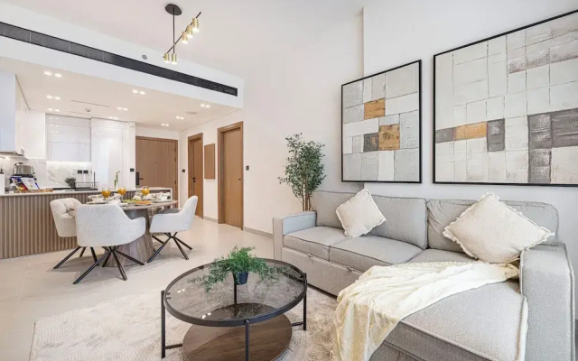 Binghatti Suites by Hostiva - City View