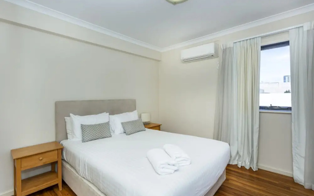 Perth West End Apartment 406 – Guest Rooms – Perth