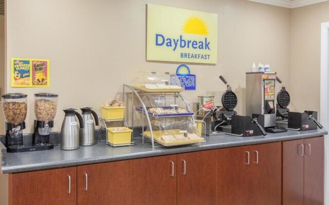Days Inn Camarillo