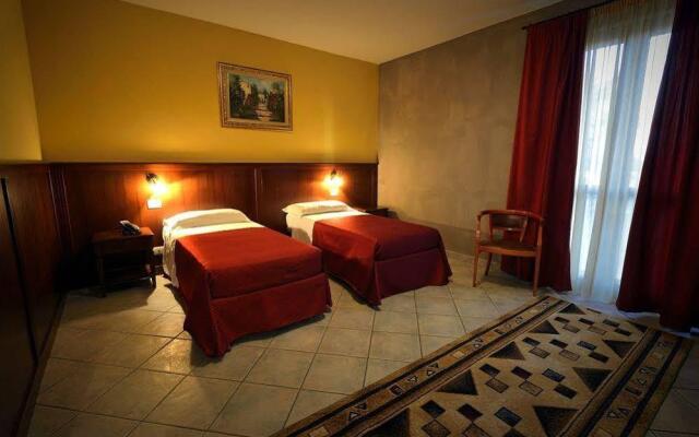 Oasis Hotel