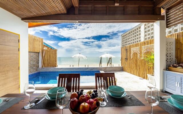 Beach Front Villa with 3 Bedrooms - CA3