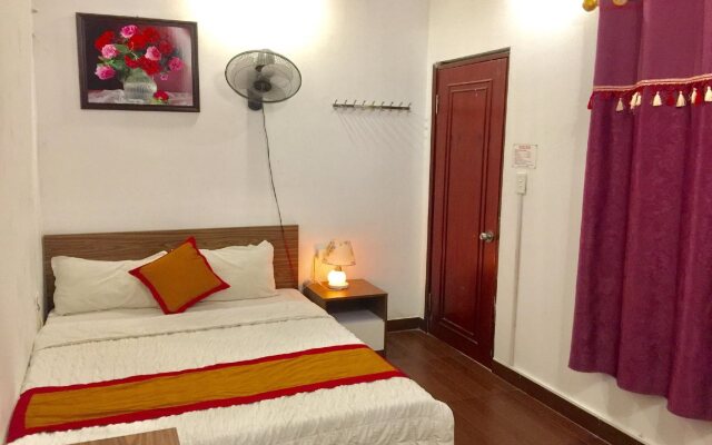 Holiday Hotel
