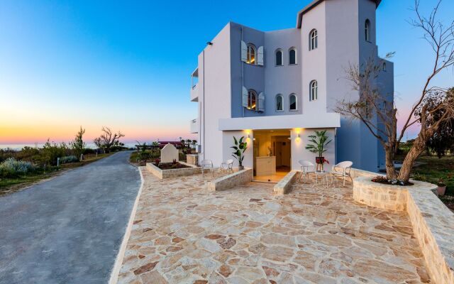 Pinelopi Beach Suites