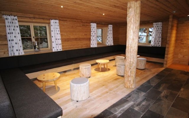 Alpen Select Lodge for 16-24 People