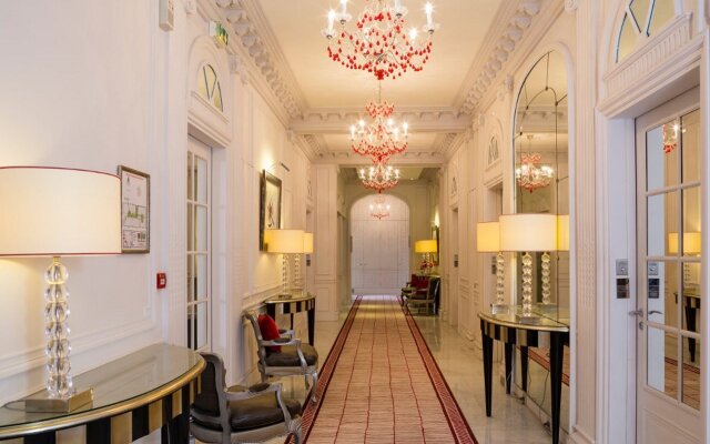Majestic Hotel - SPA Champs Elysées