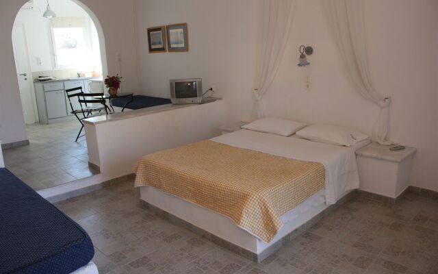 Naoussa Hotel Paros by Booking Kottas