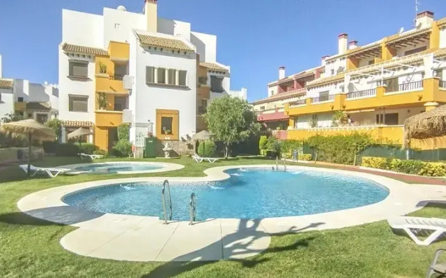 Comfortable 2-bed Apartment in Costa Esuri