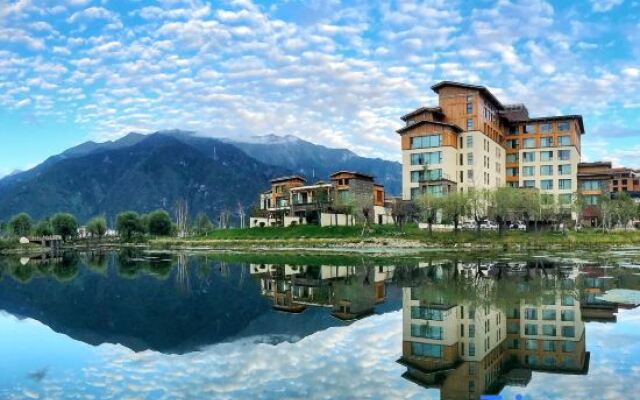 Grand House Tingyue Linzhi