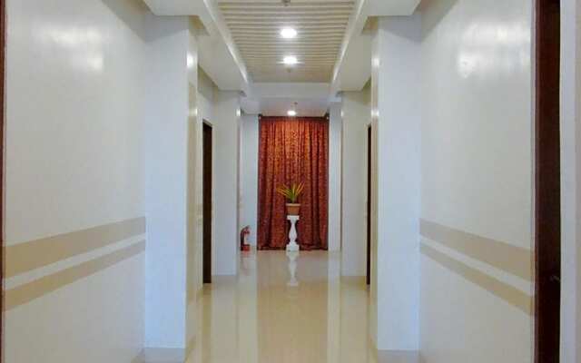 RedDoorz Plus Near McArthur Park Tacloban