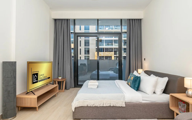 Luxury StayCation - Azizi Riviera 17