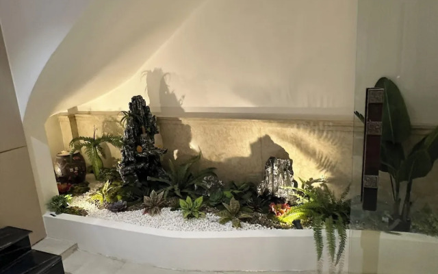 A25 Hotel - 277 Le Thanh Ton