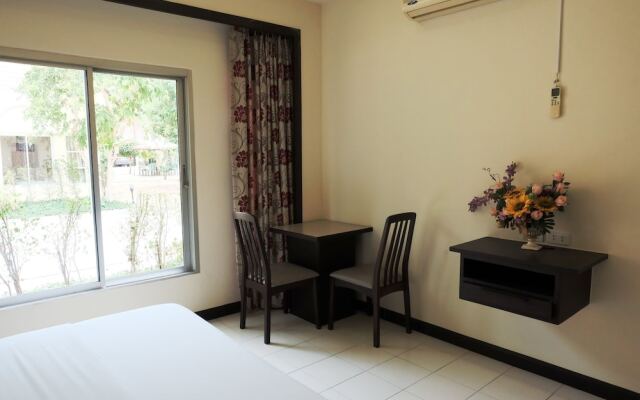 The Society Ayutthaya Resort Hotel