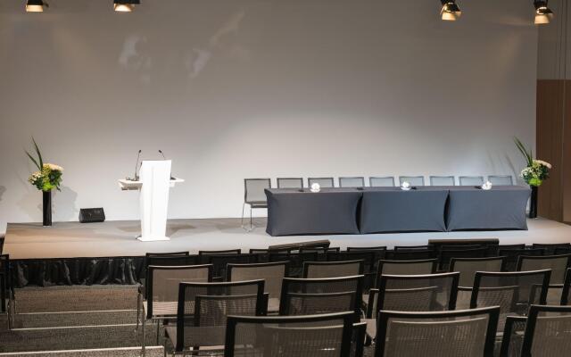 Отель Novotel Paris Est Centre De Conference