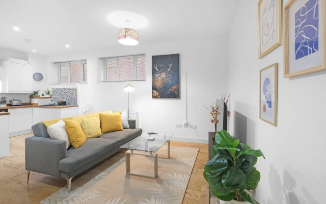 Eastons 1 Bedroom Apt. with Sofa Bed