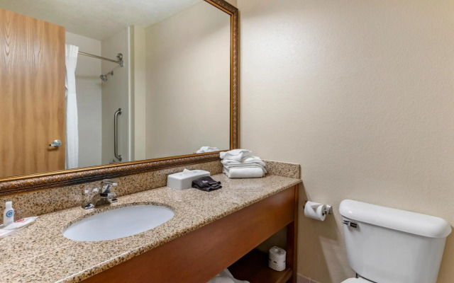 Comfort Suites Salem