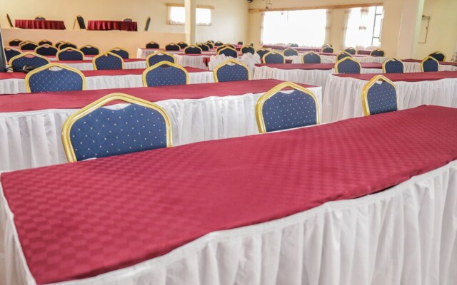 Lake Olbolosat Resort Park Lodge