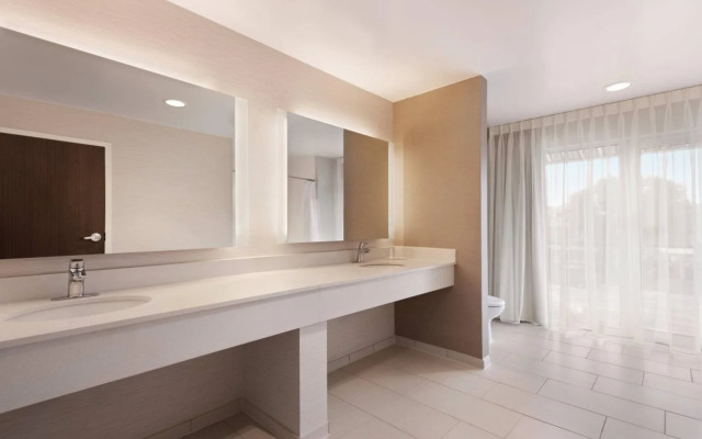 Fairfield Inn & Suites by Marriott Charlottesville Downtown/University Area