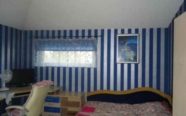 Family House Roja