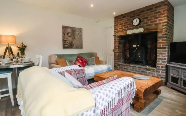Ellesmere Cottage