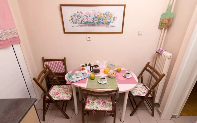 Romantic apartment near Acropolis