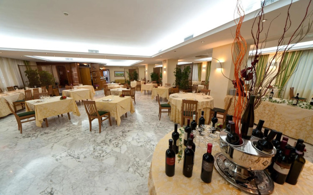 Albergo Ristorante CITTA' DEI PAPI